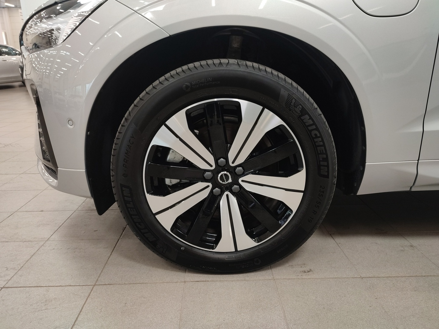 VOLVO XC60 2025