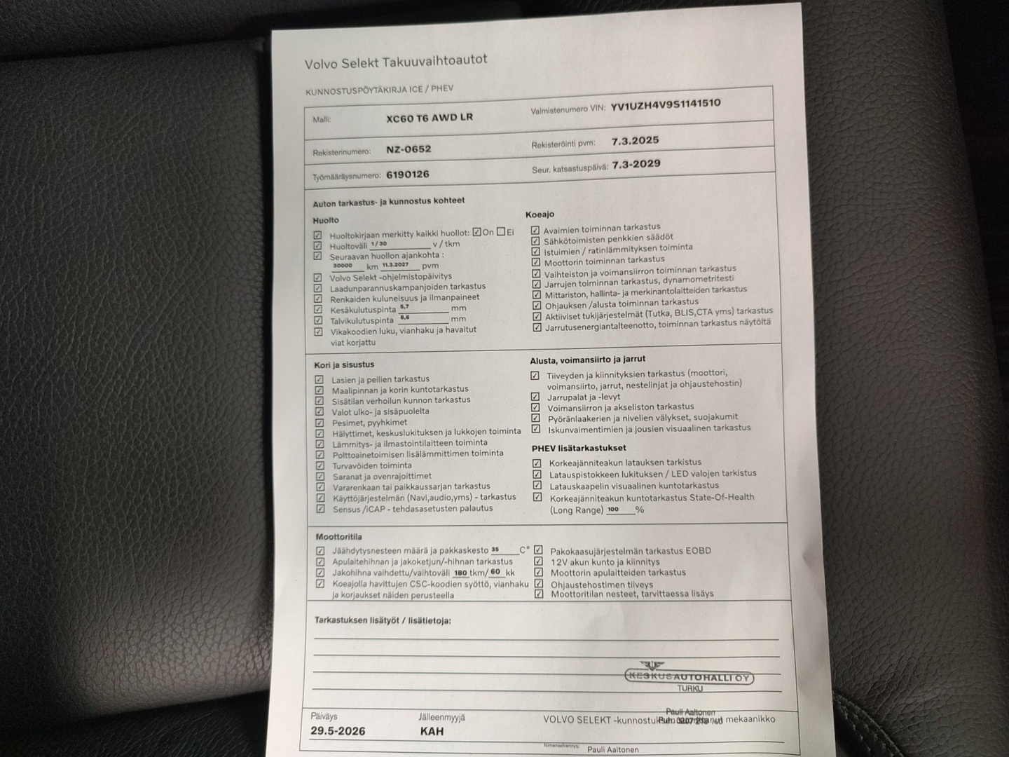 VOLVO XC60 2025
