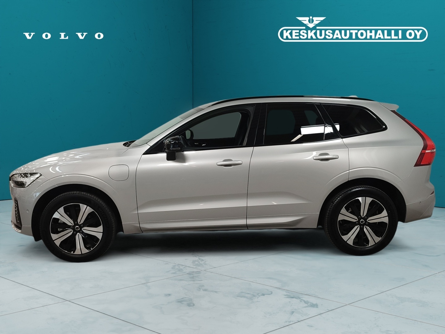 VOLVO XC60 2025