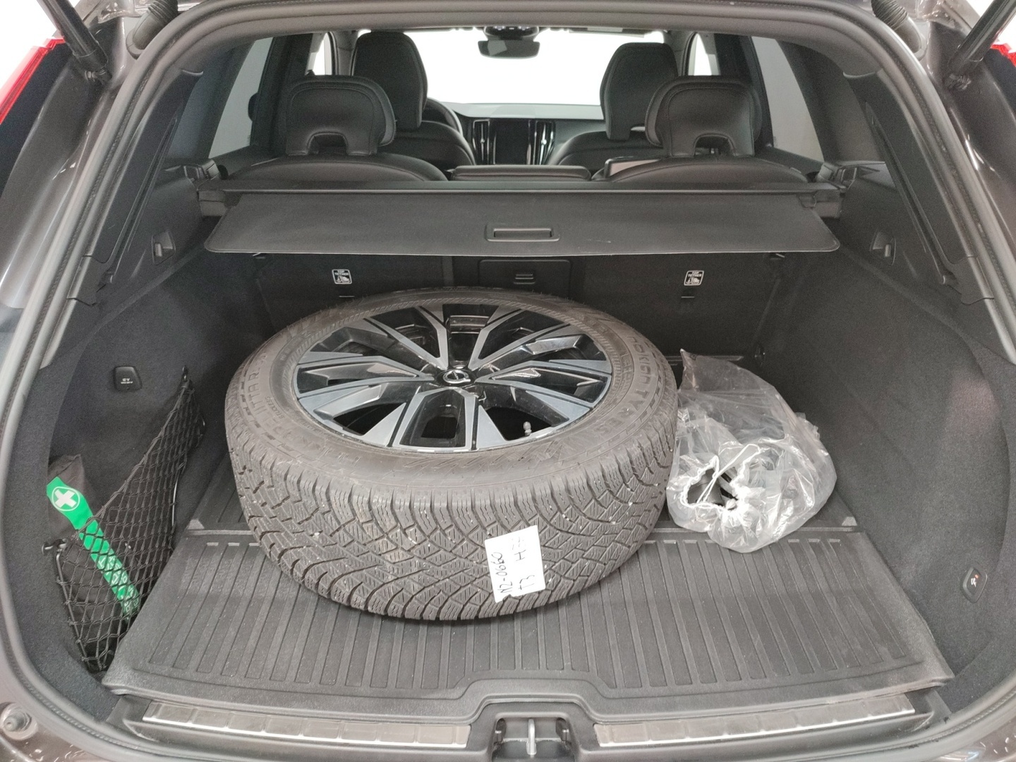 VOLVO XC60 2025