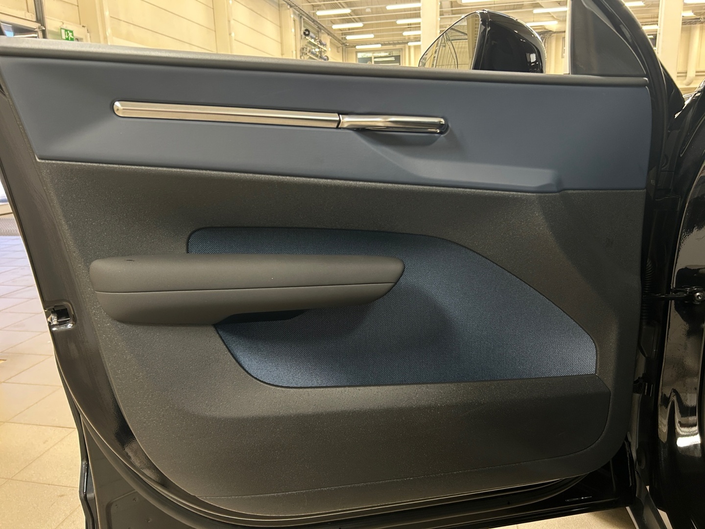 VOLVO EX30 2025