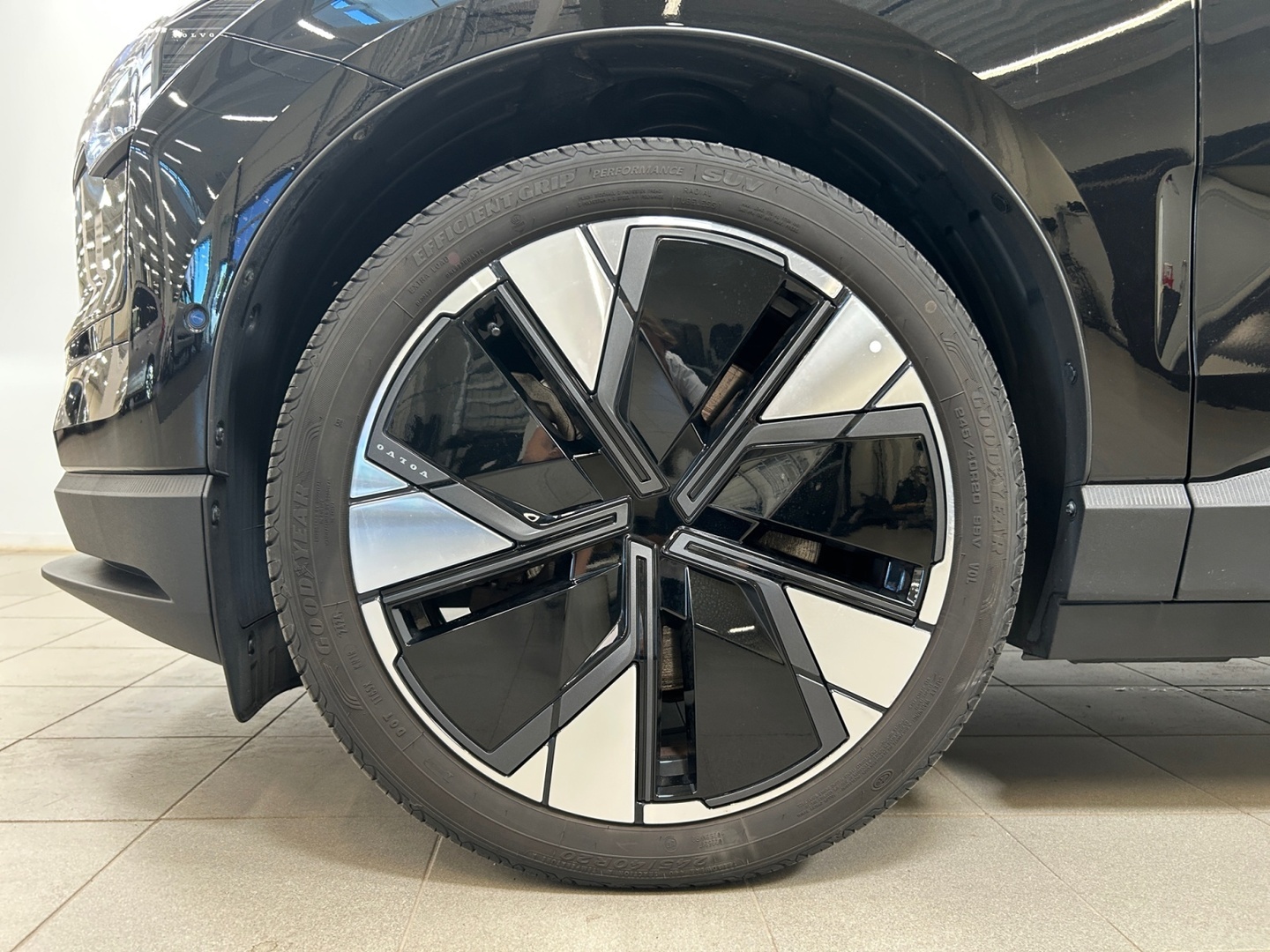 VOLVO EX30 2025
