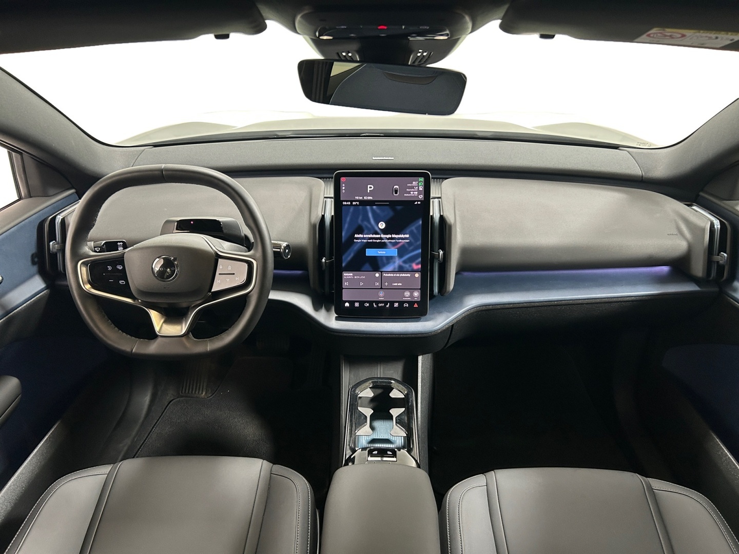 VOLVO EX30 2024