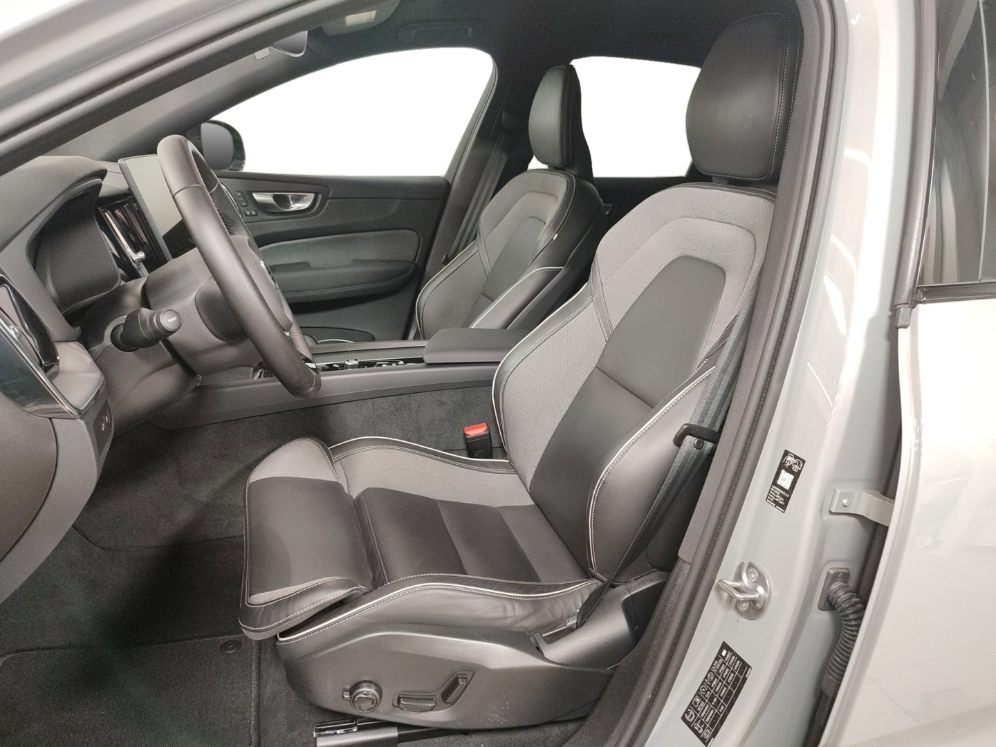 VOLVO XC60 2026