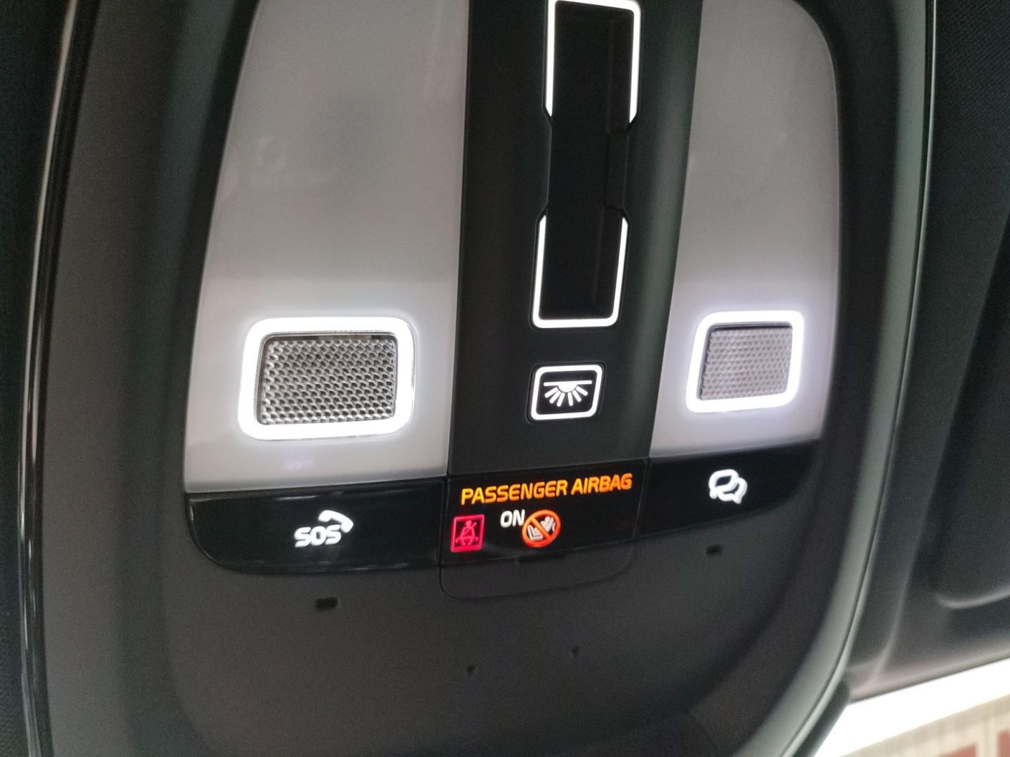 VOLVO XC60 2025