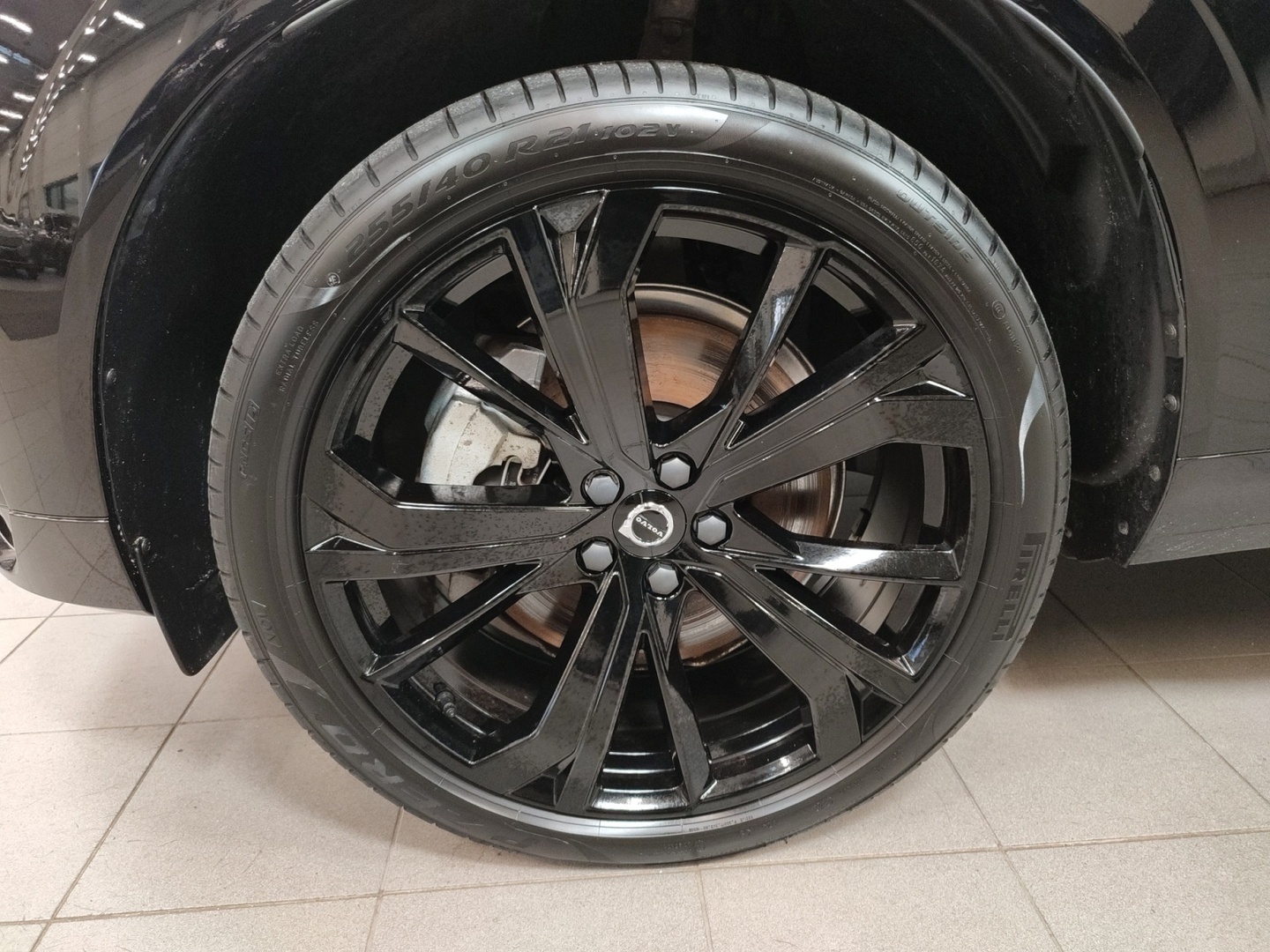 VOLVO XC60 2025