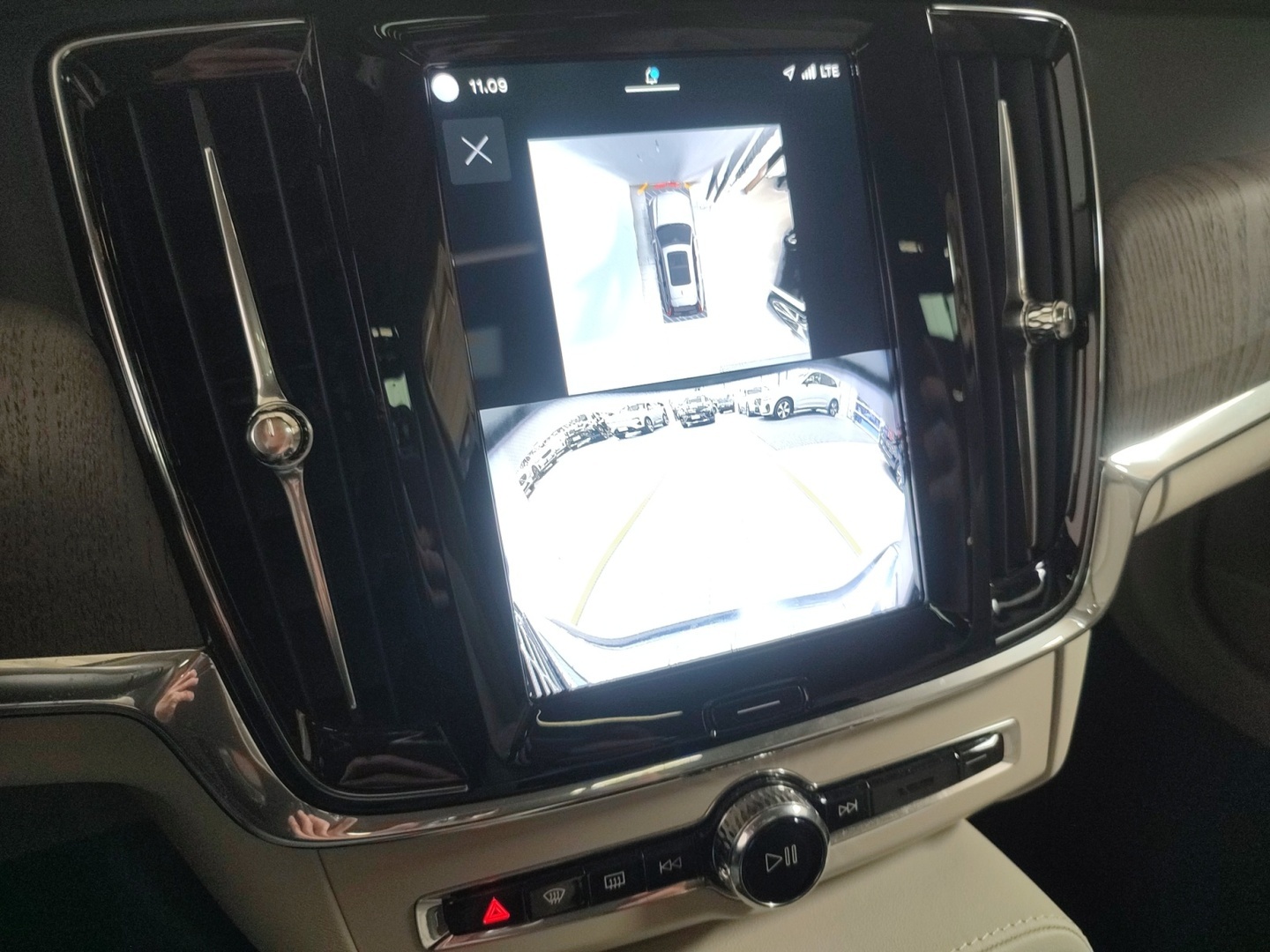 VOLVO V90 2025