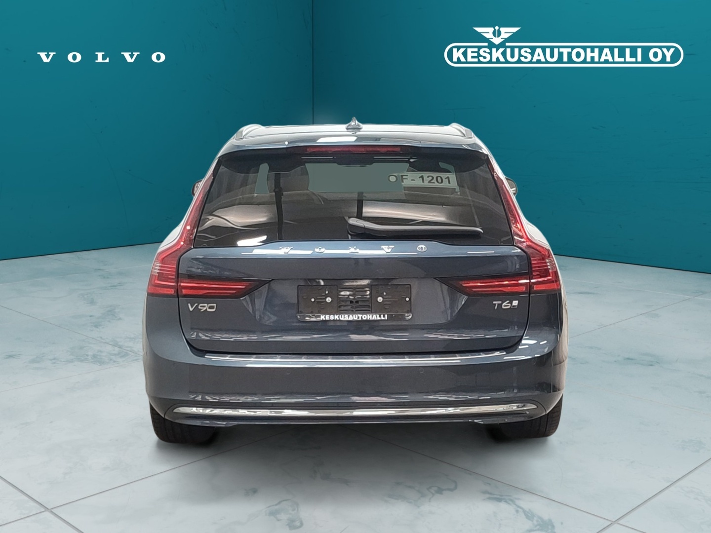 VOLVO V90 2025