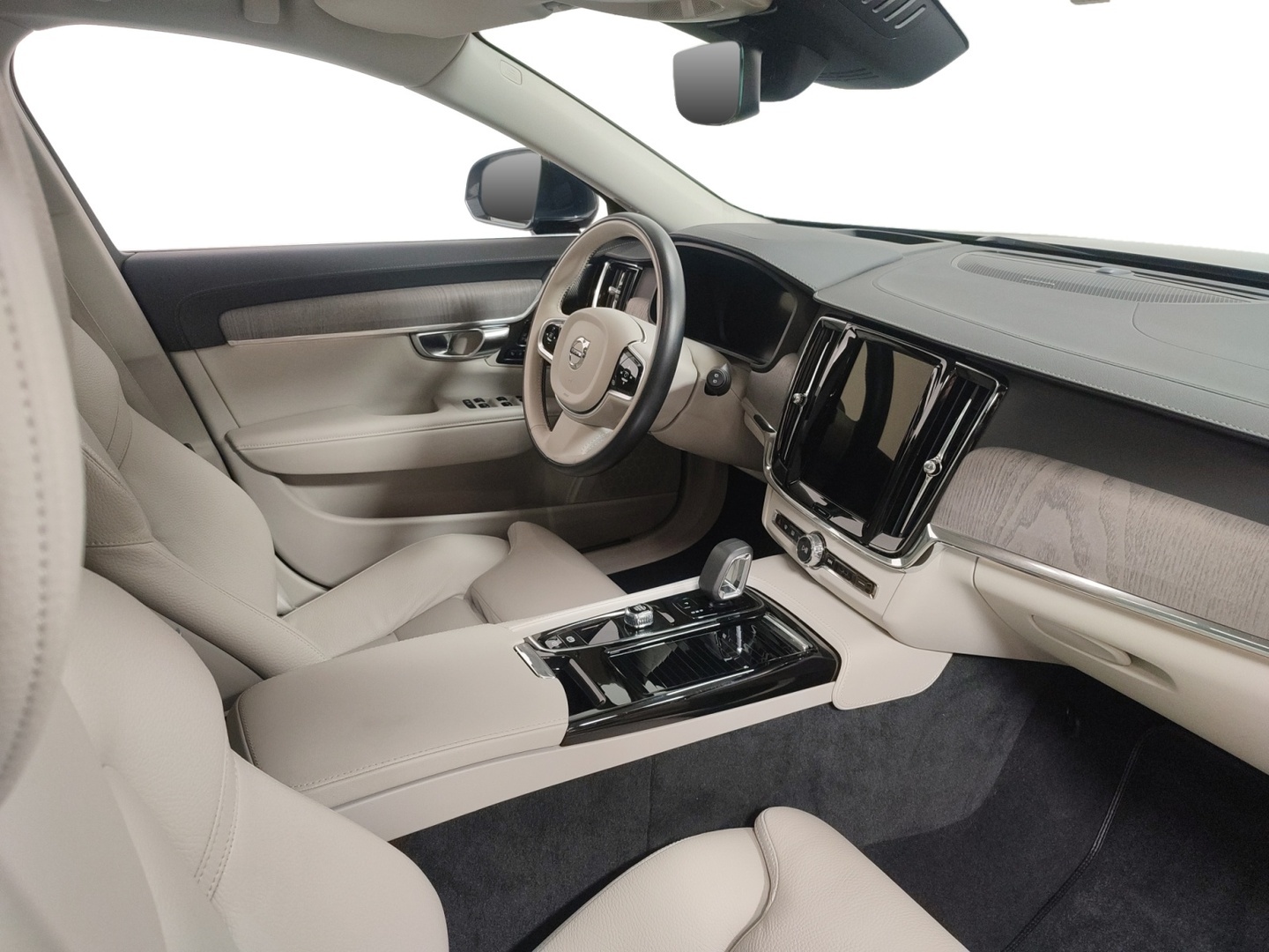 VOLVO V90 2025