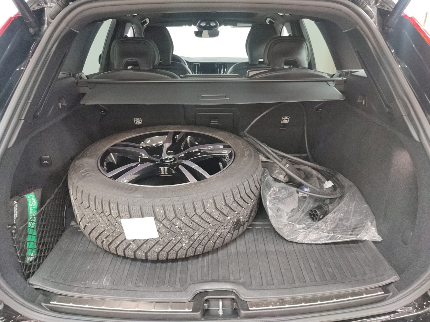 VOLVO XC60 2025