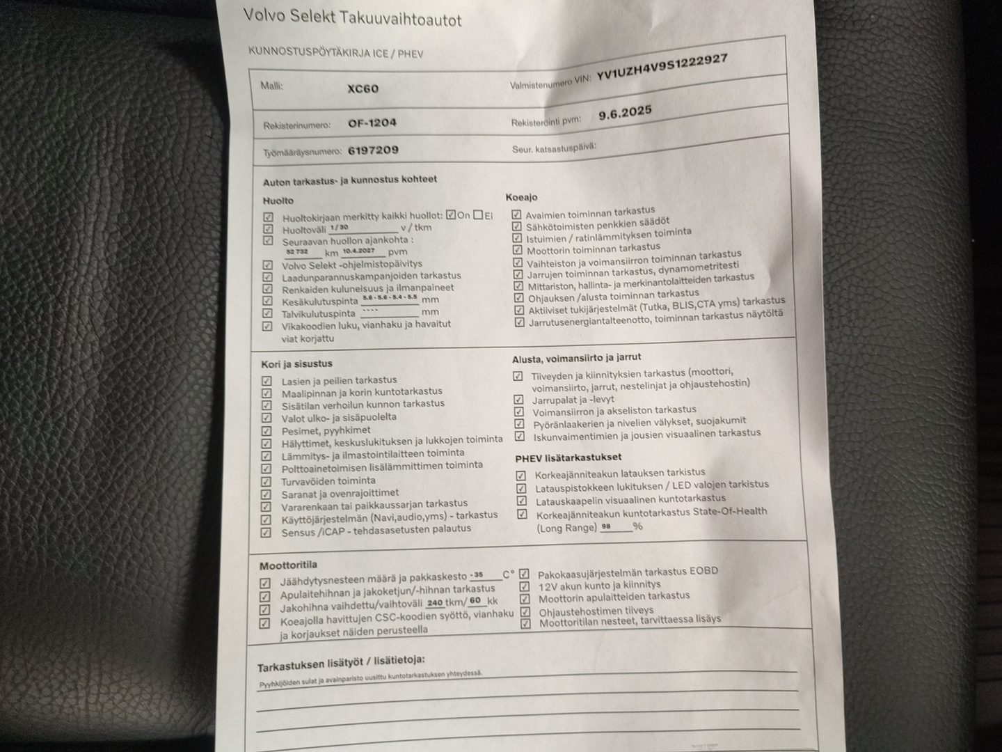 VOLVO XC60 2025
