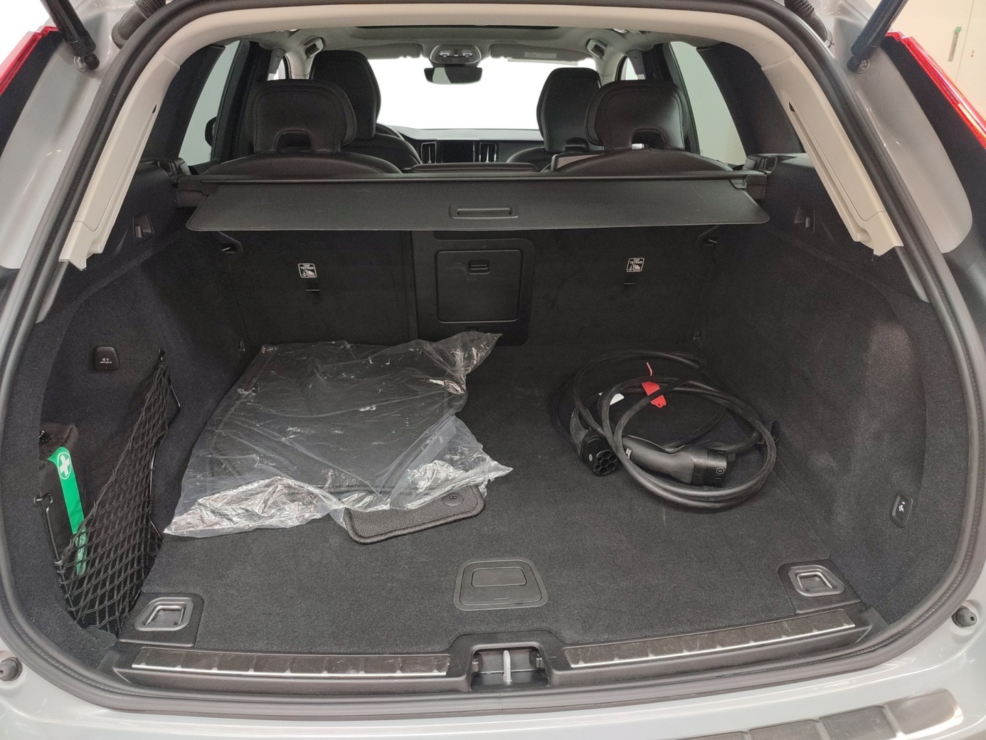 VOLVO XC60 2025
