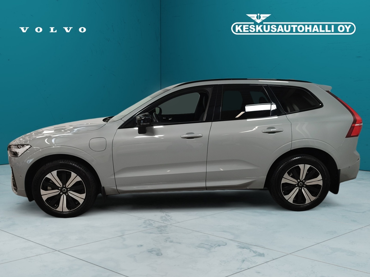 VOLVO XC60 2025