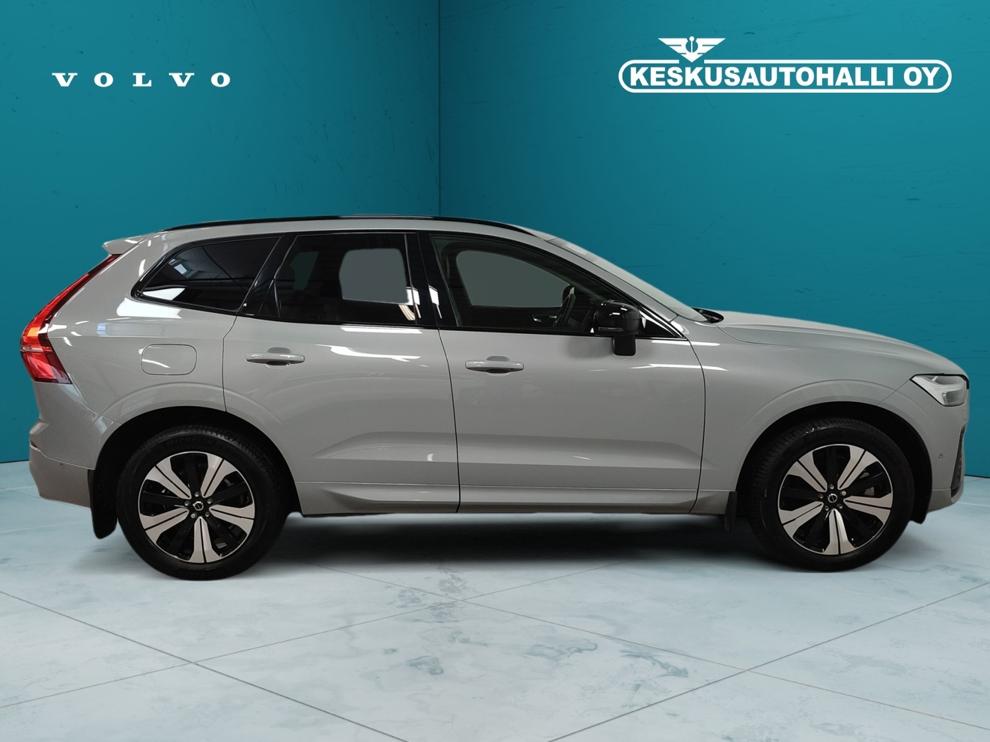 VOLVO XC60 2025