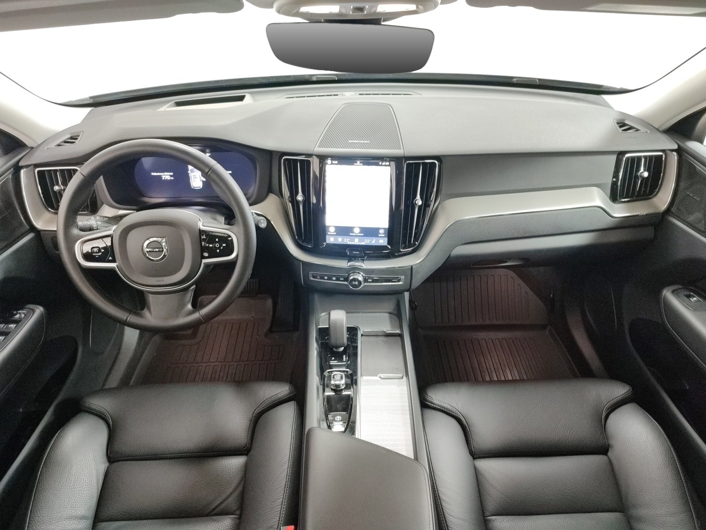 VOLVO XC60 2025