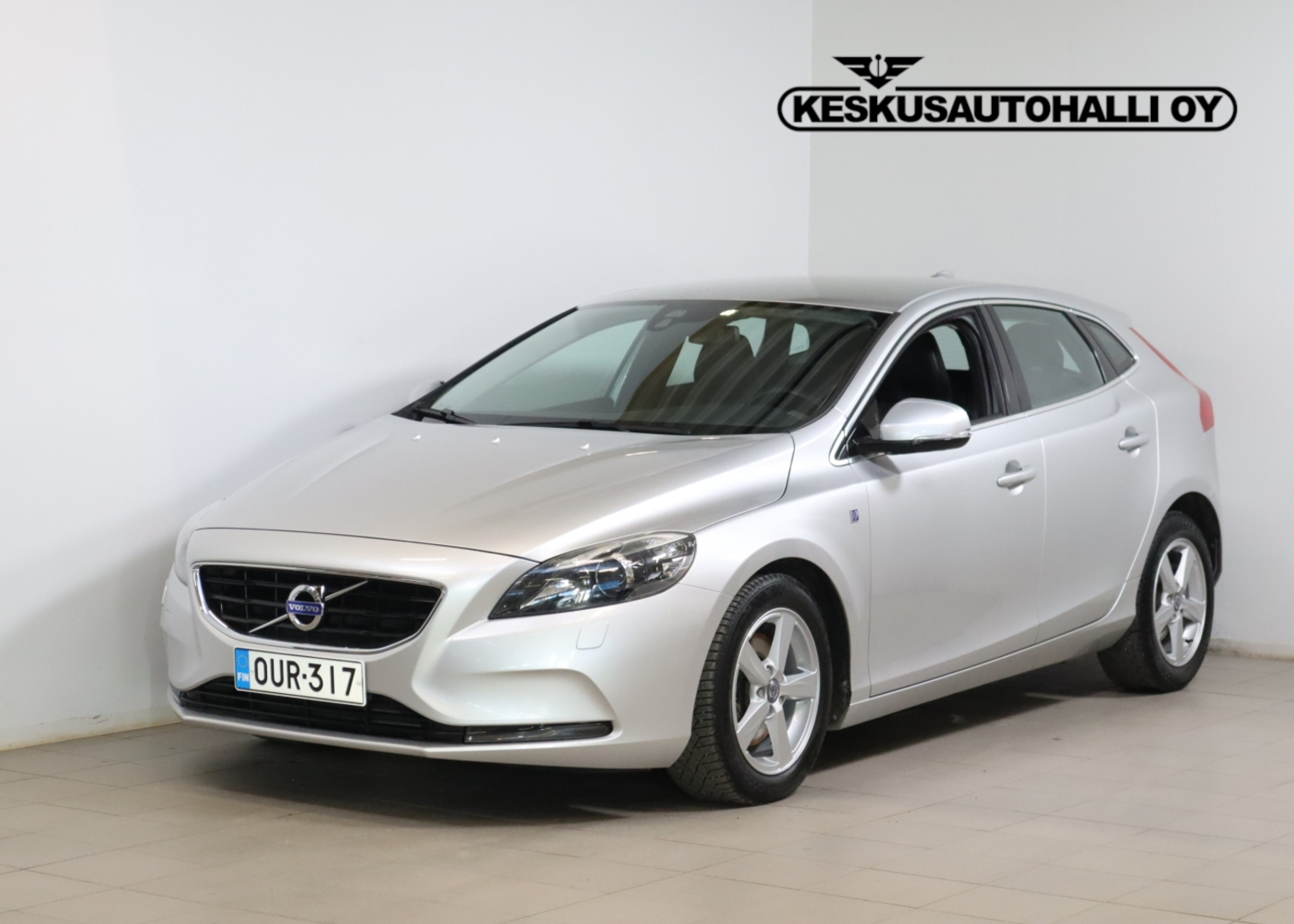 VOLVO V40 2015