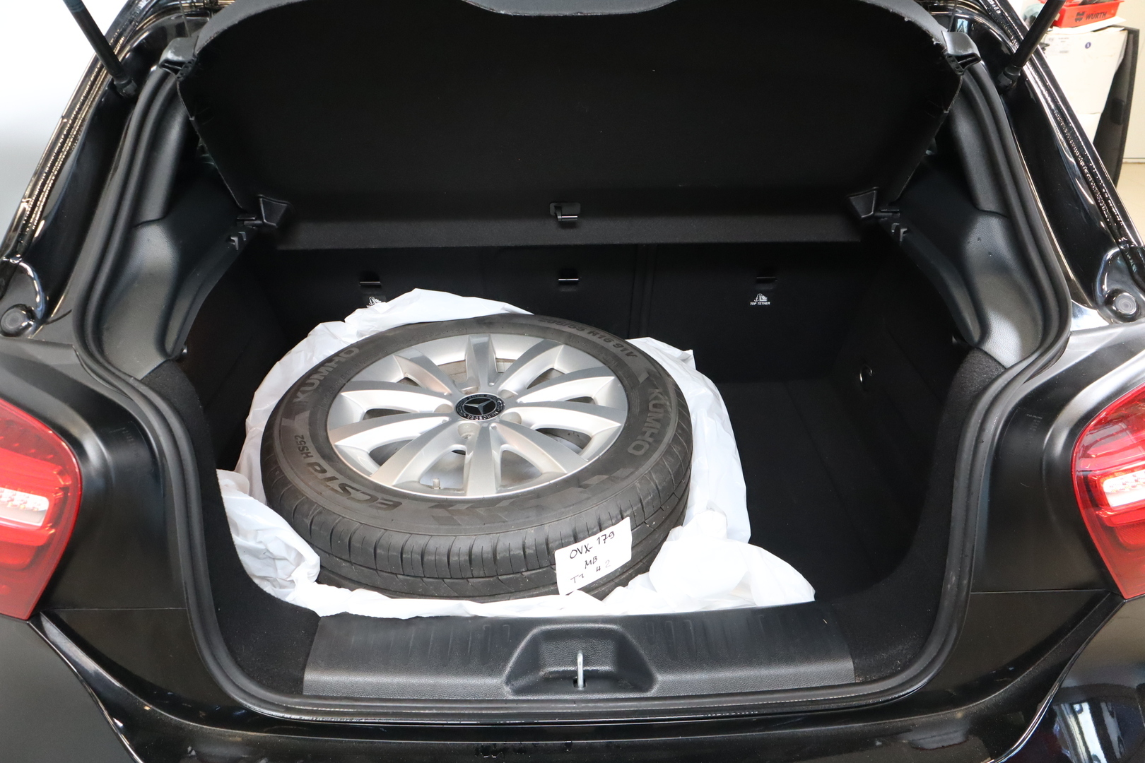 MERCEDES-BENZ A 2017