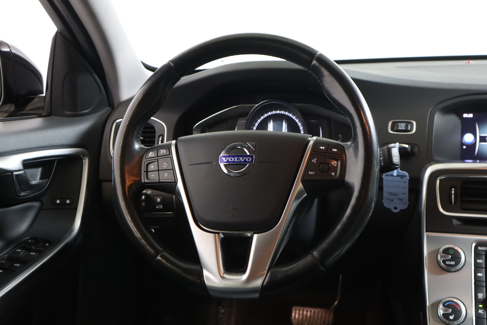 VOLVO V60 Cross Country 2018