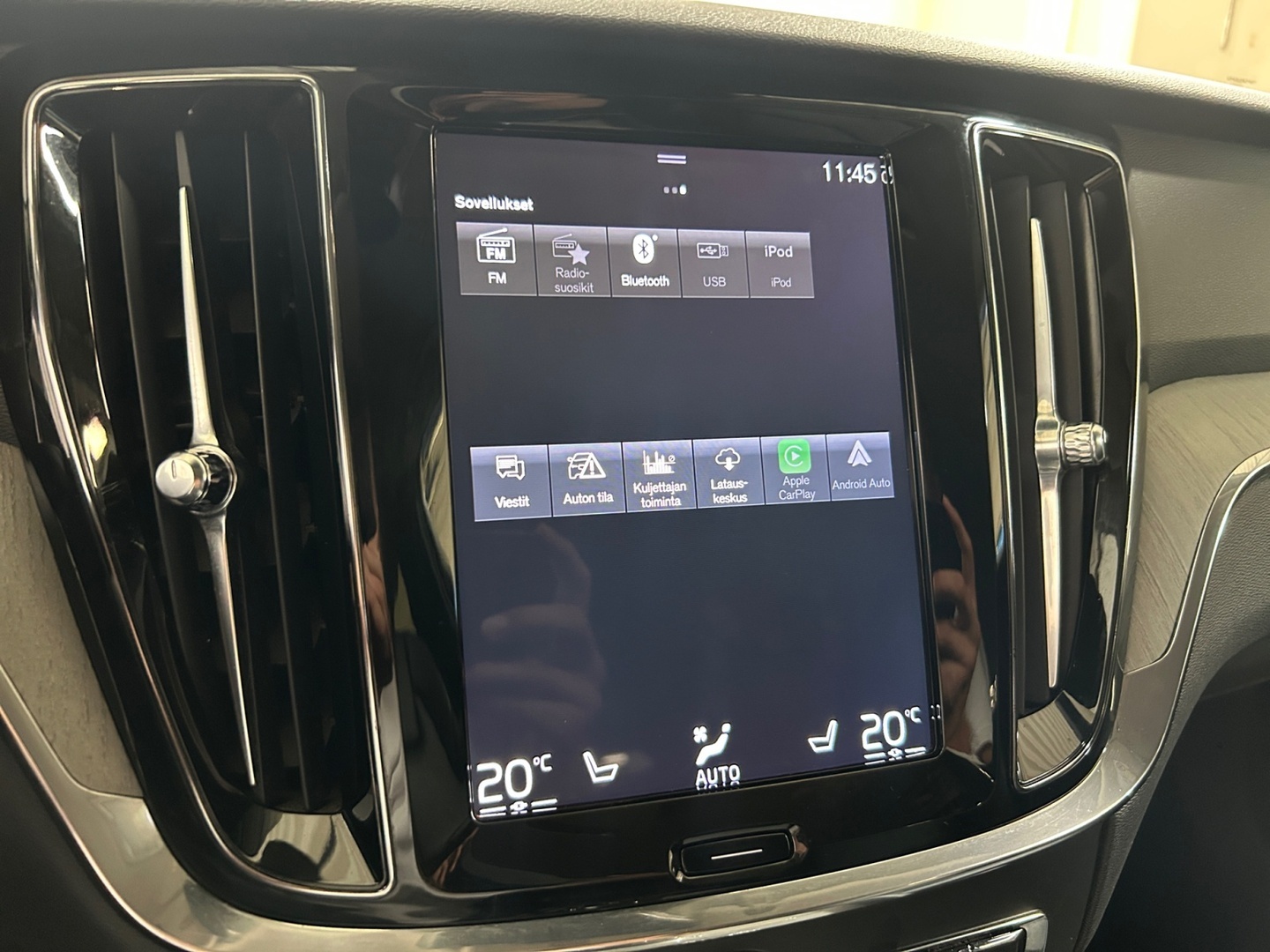 VOLVO V60 2021