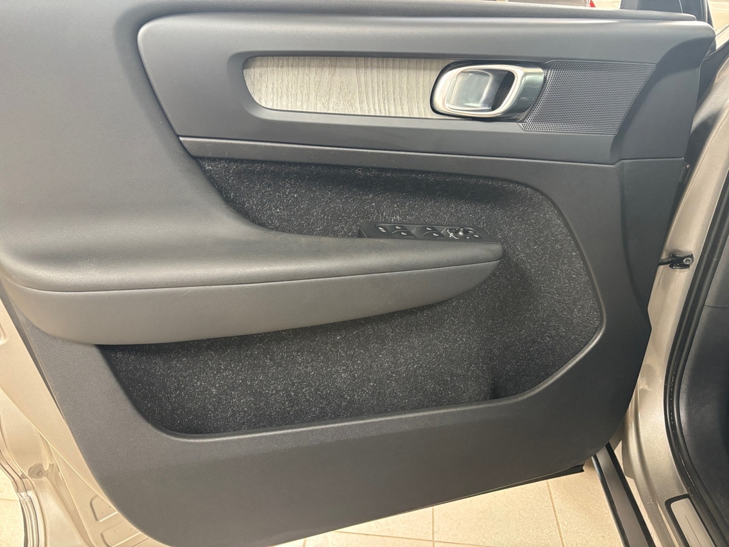 VOLVO XC40 2020