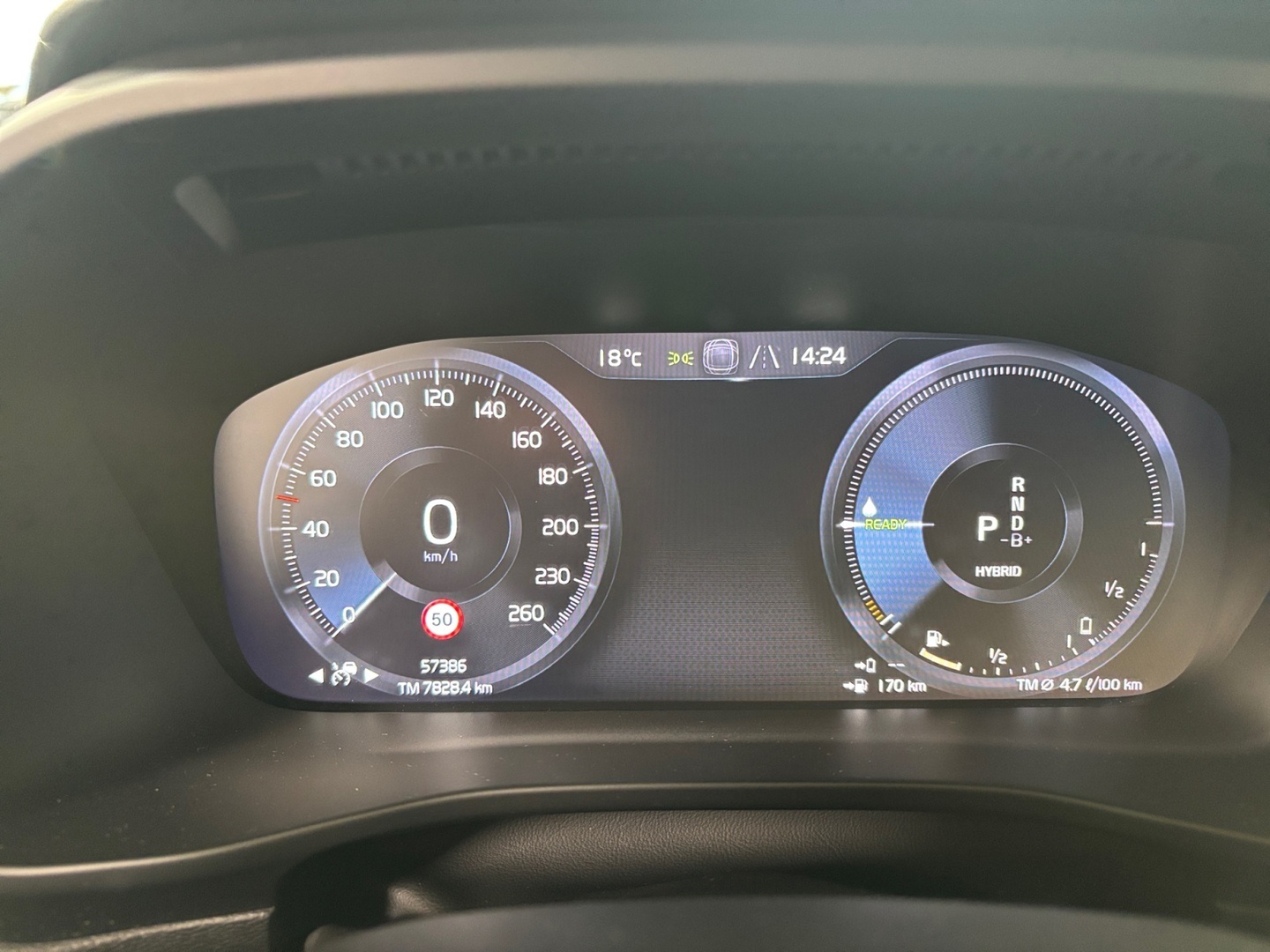 VOLVO XC40 2020