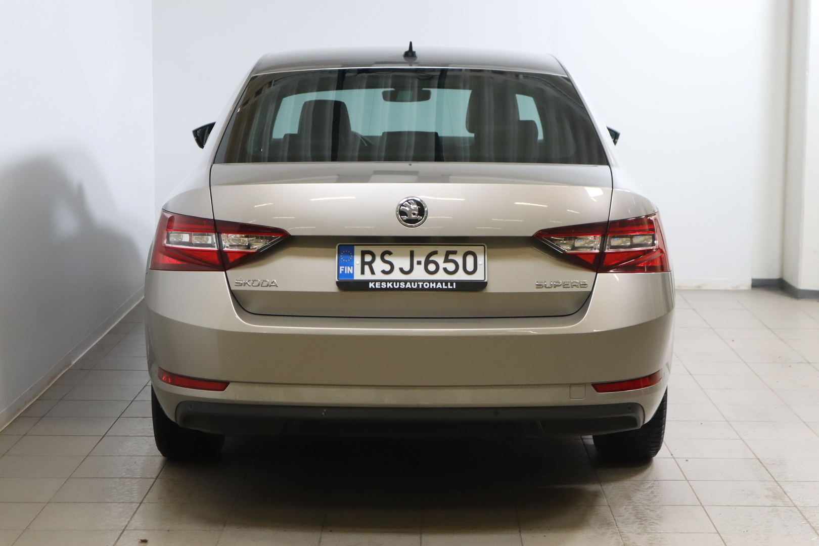 SKODA Superb 2016