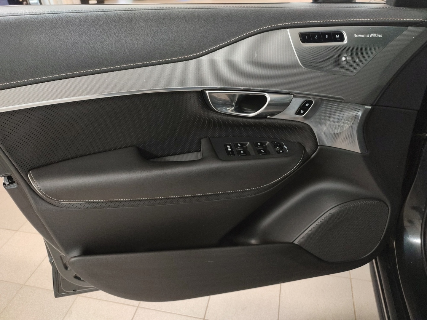 VOLVO XC90 2021