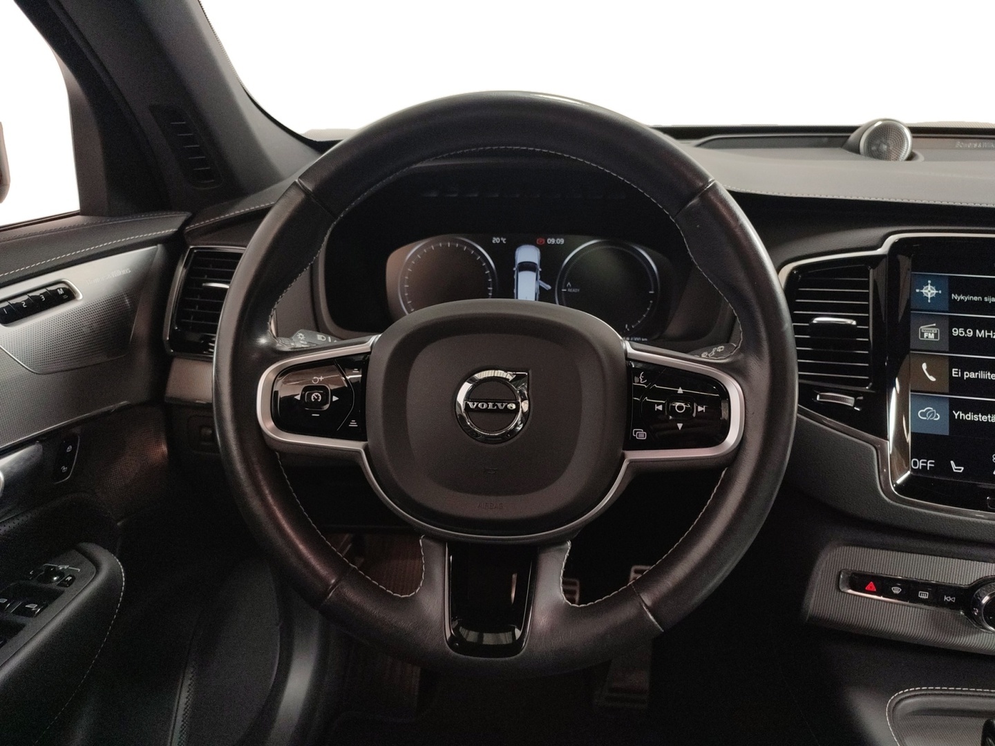 VOLVO XC90 2021