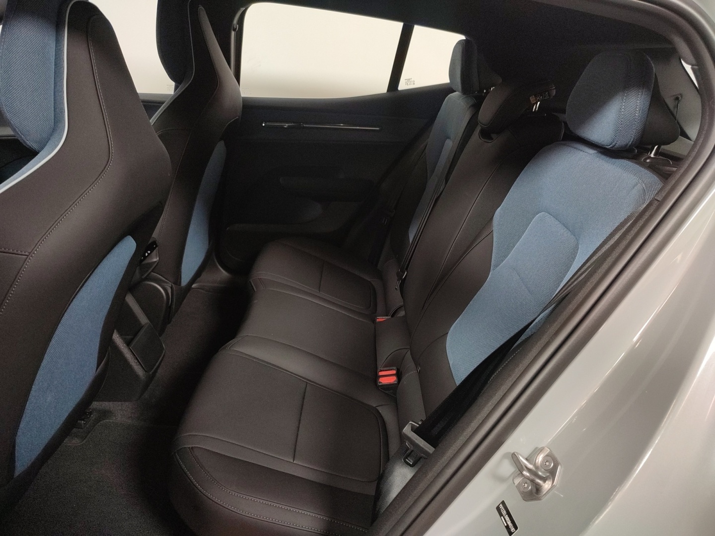 VOLVO EX30 2024