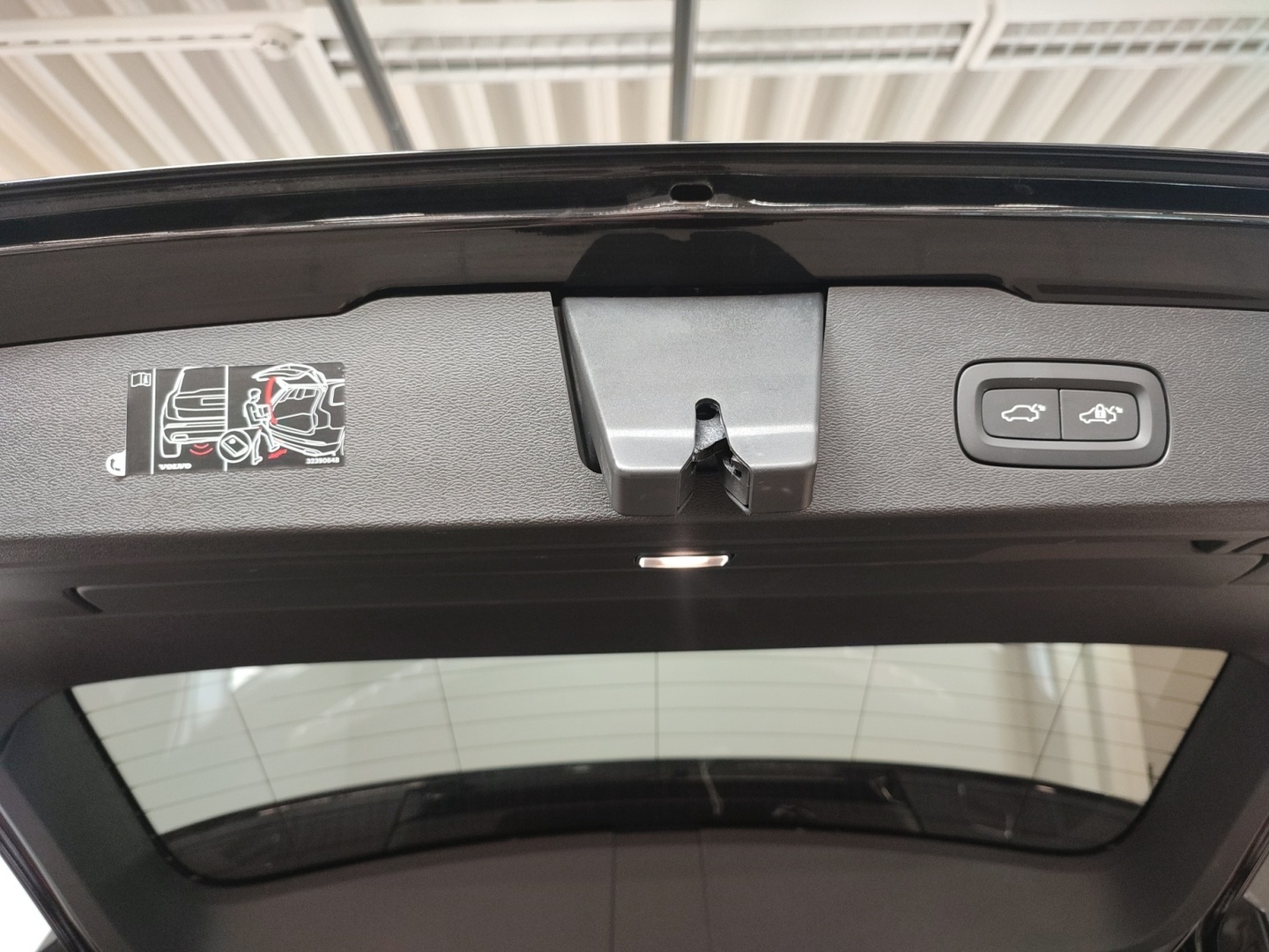 VOLVO V60 2025