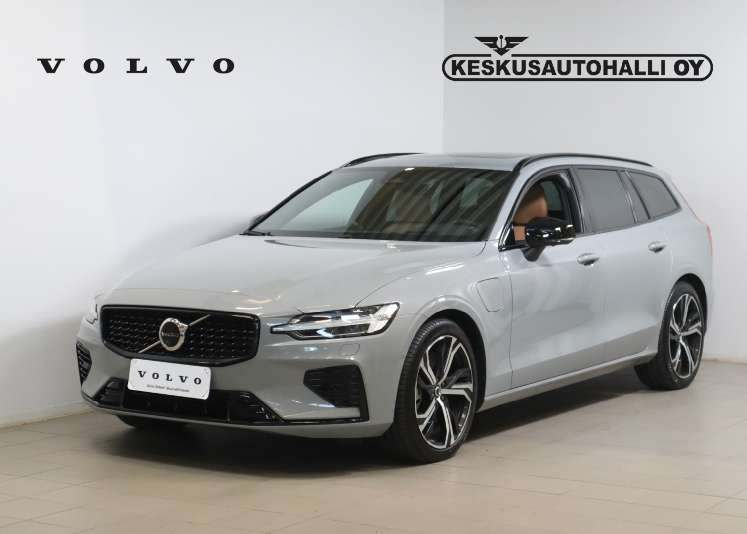 VOLVO V60 2025