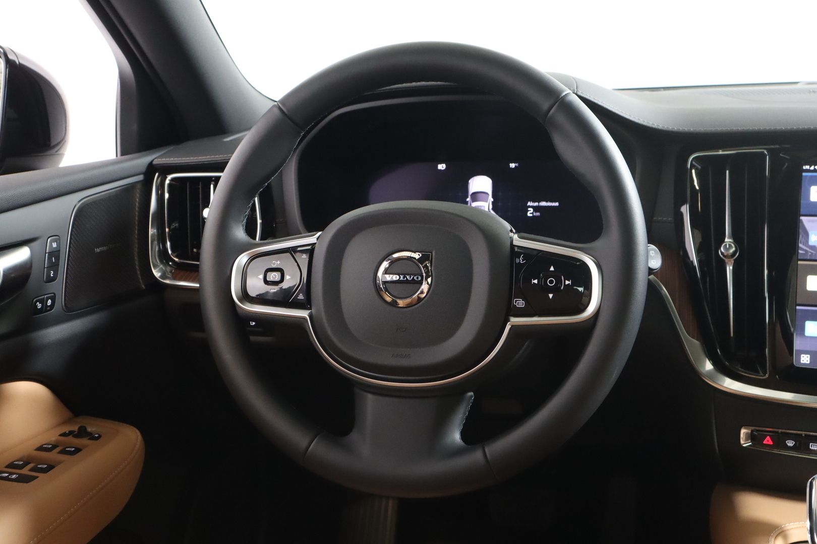 VOLVO V60 2025