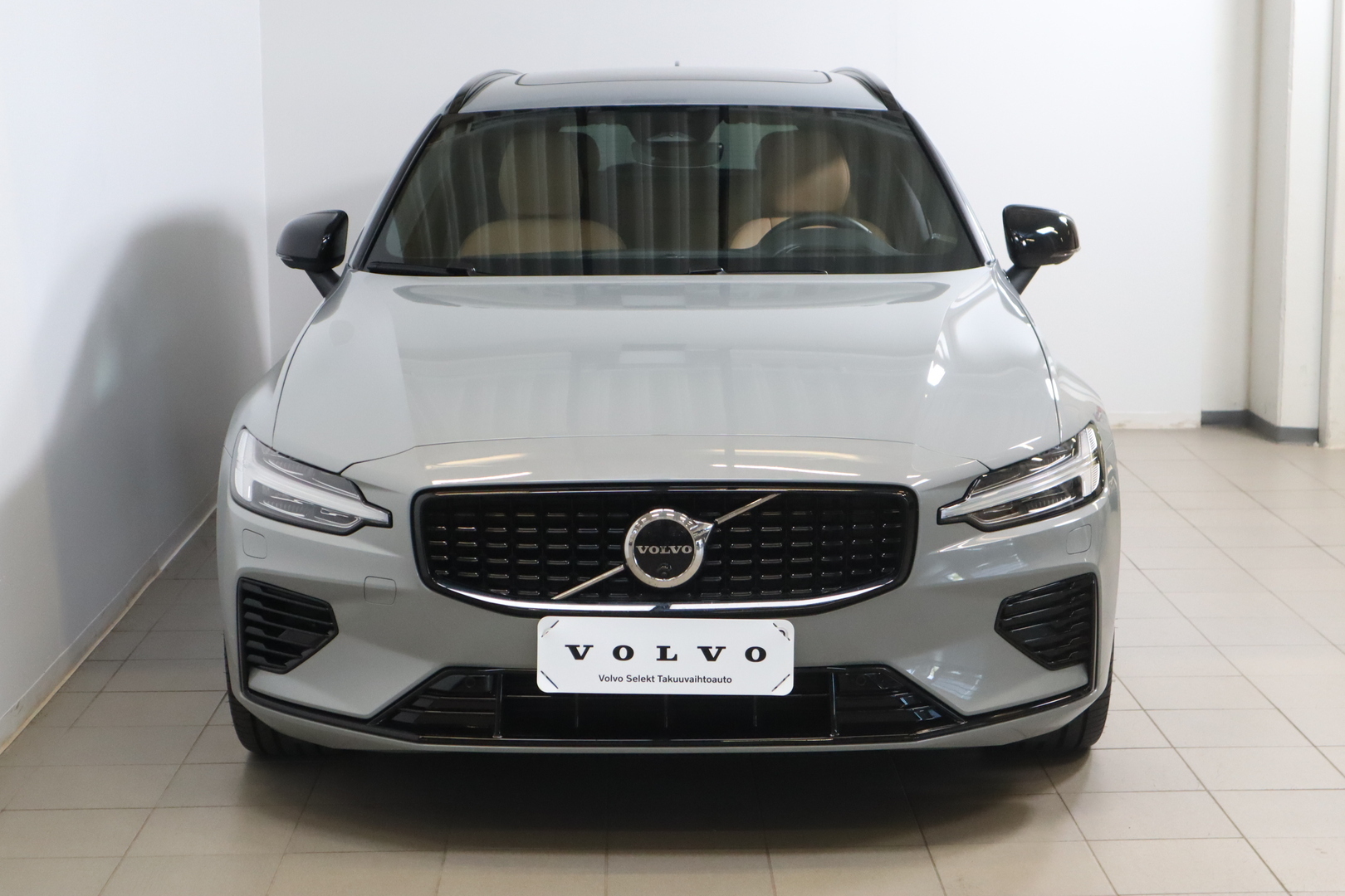 VOLVO V60 2025