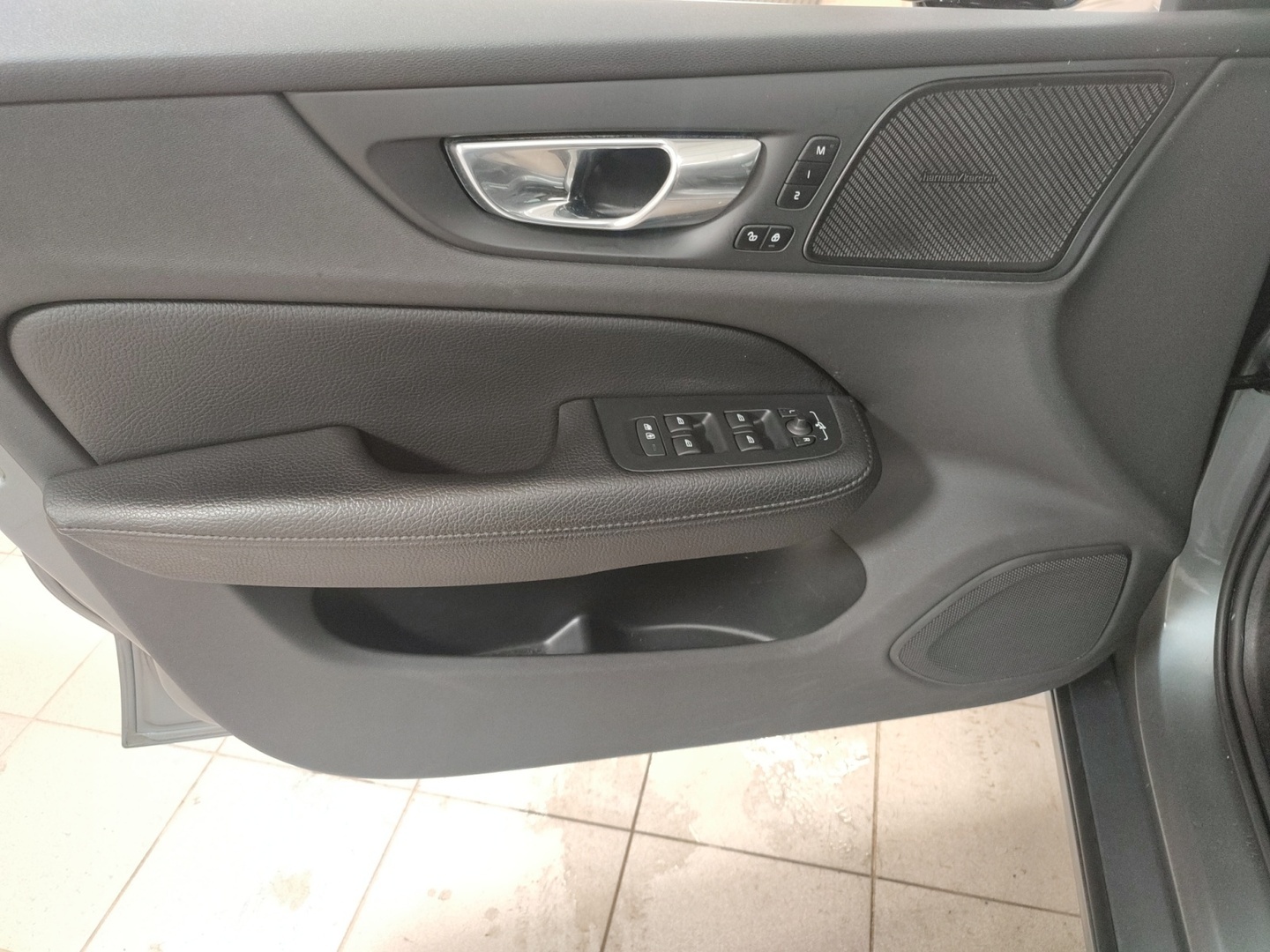 VOLVO V60 2021