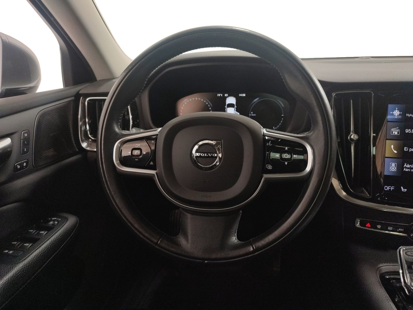 VOLVO V60 2021