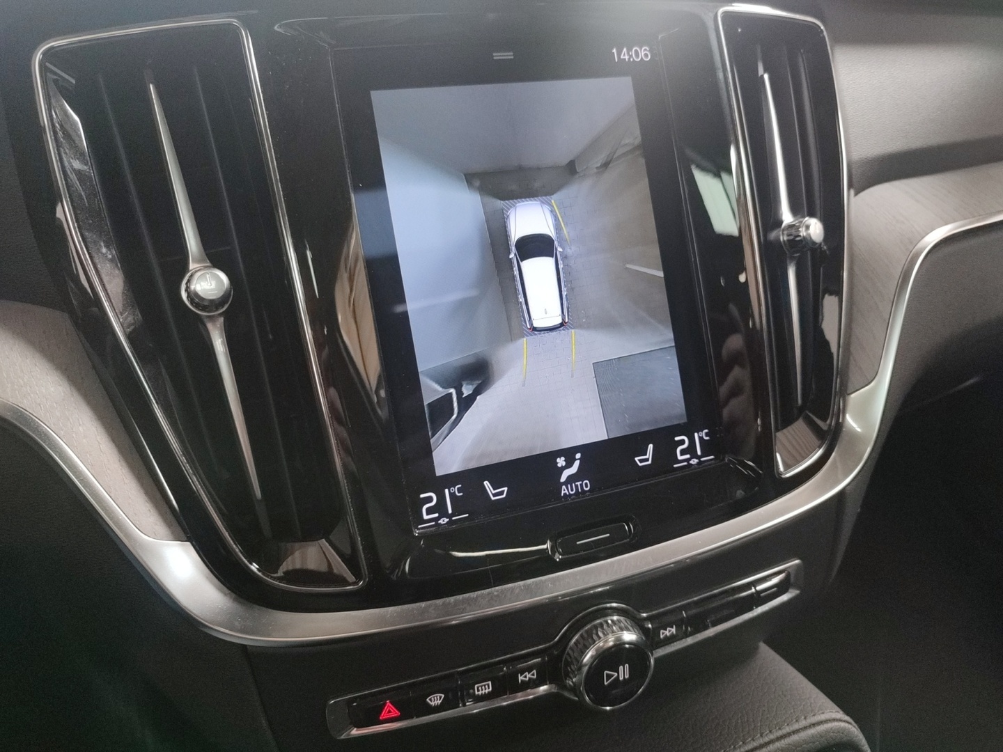 VOLVO V60 2021