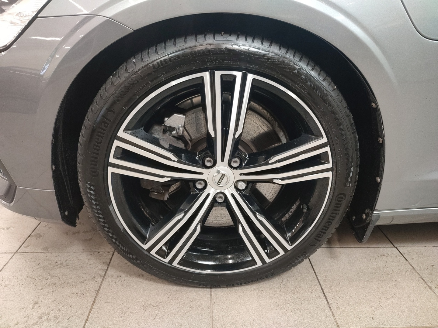 VOLVO V60 2021