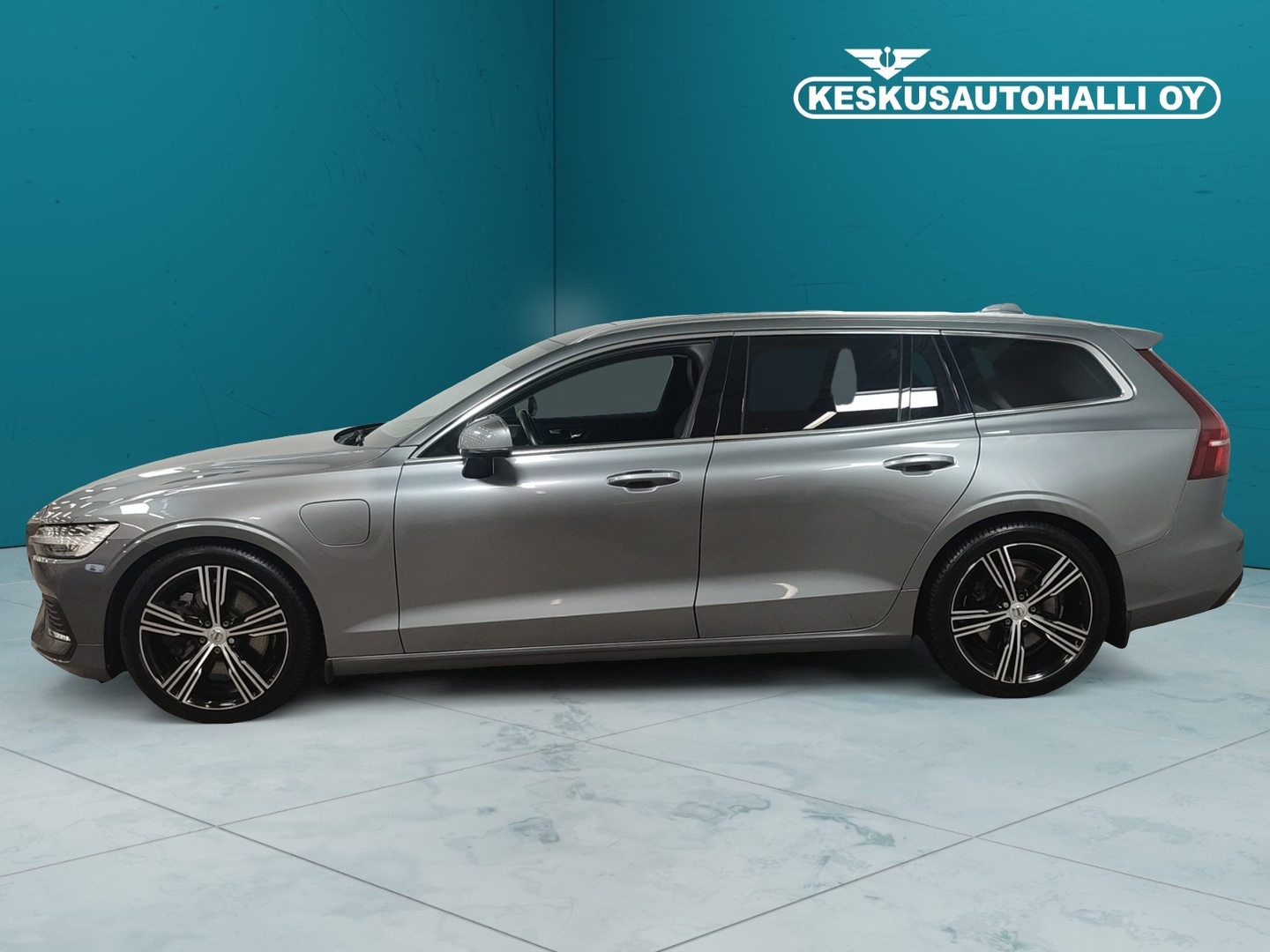 VOLVO V60 2021
