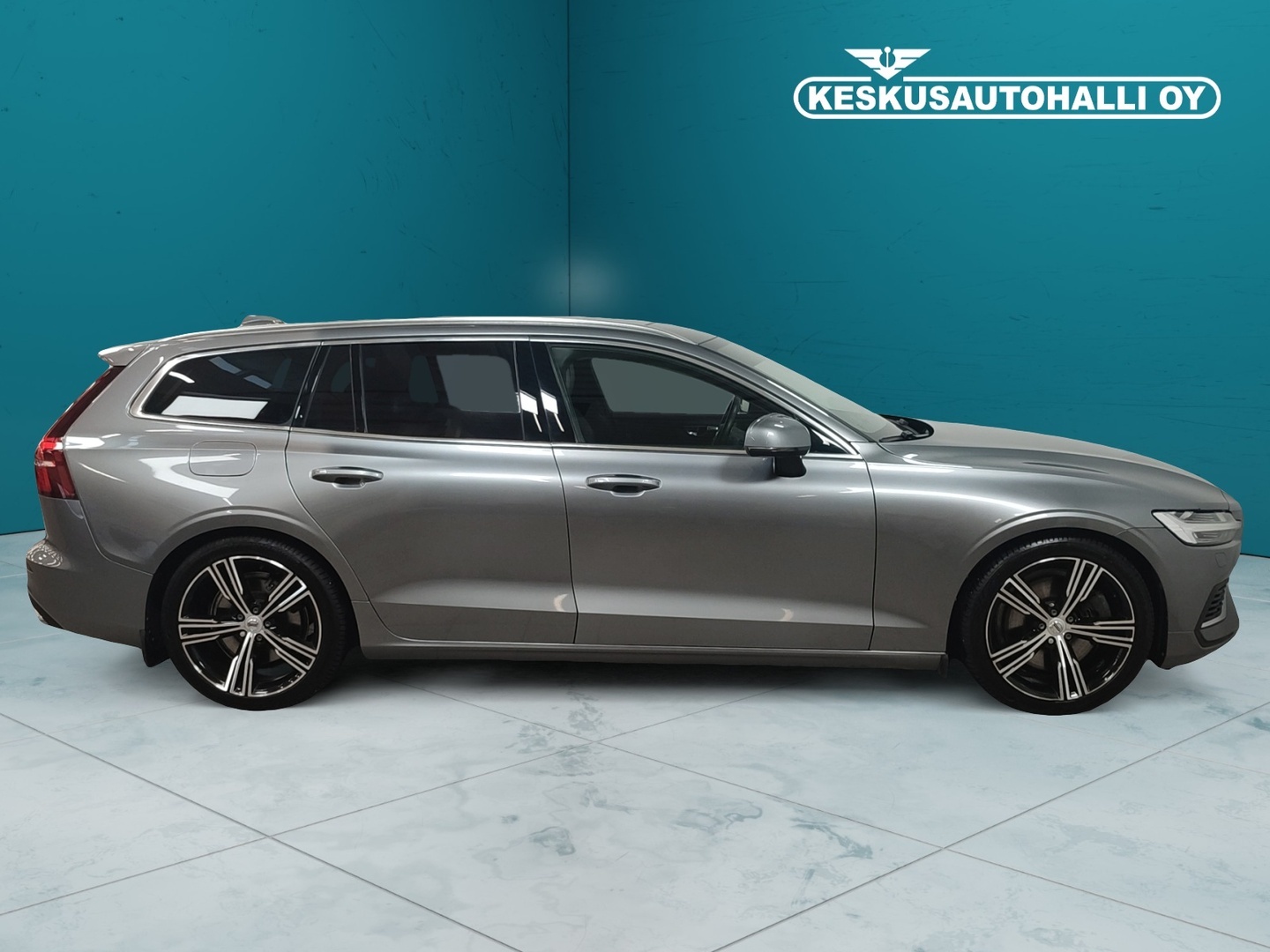 VOLVO V60 2021