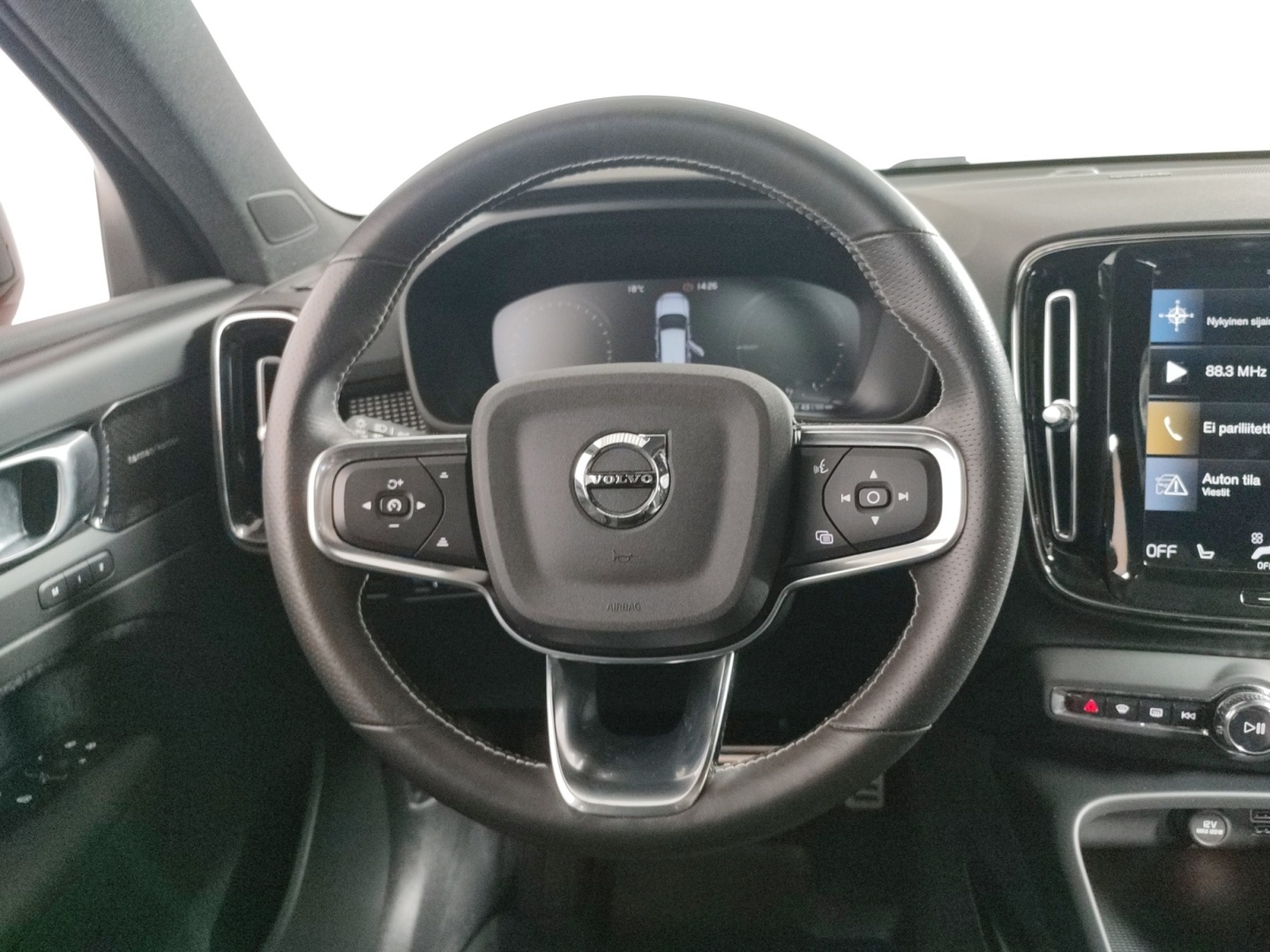 VOLVO XC40 2021