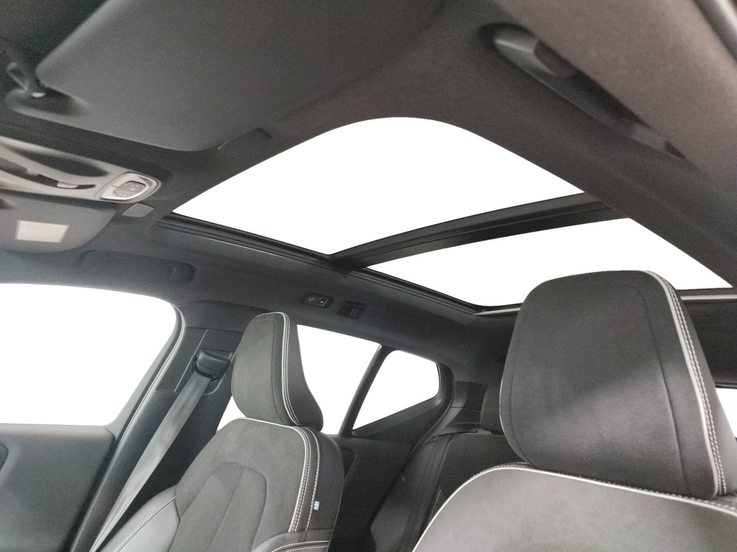 VOLVO XC40 2021