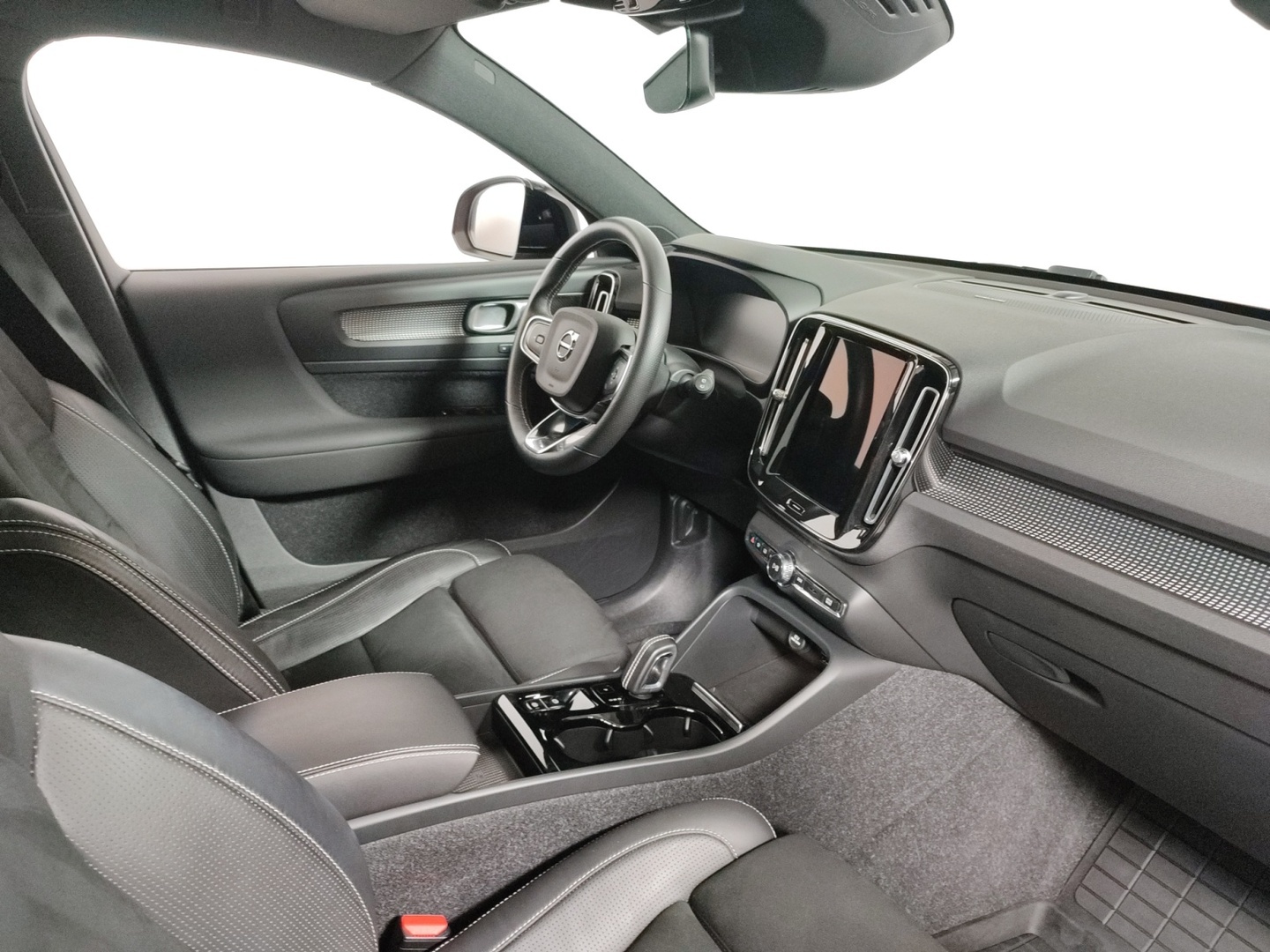 VOLVO XC40 2021