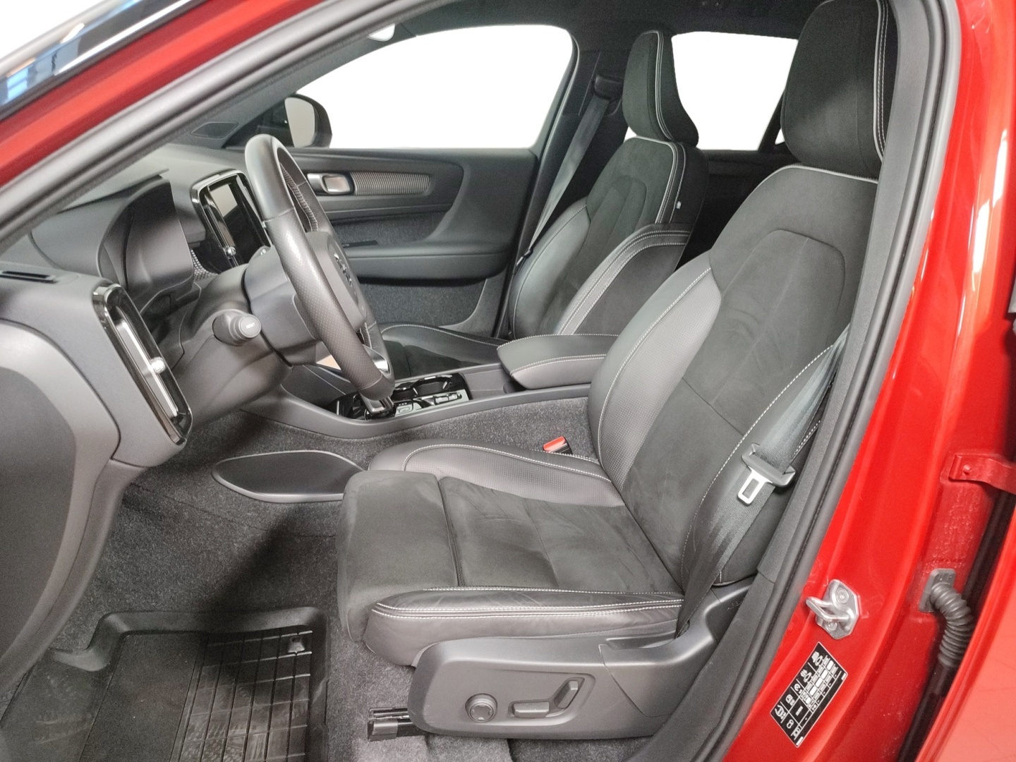 VOLVO XC40 2021