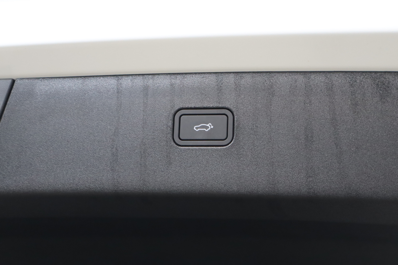 VOLVO EX30 Cross Country 2025