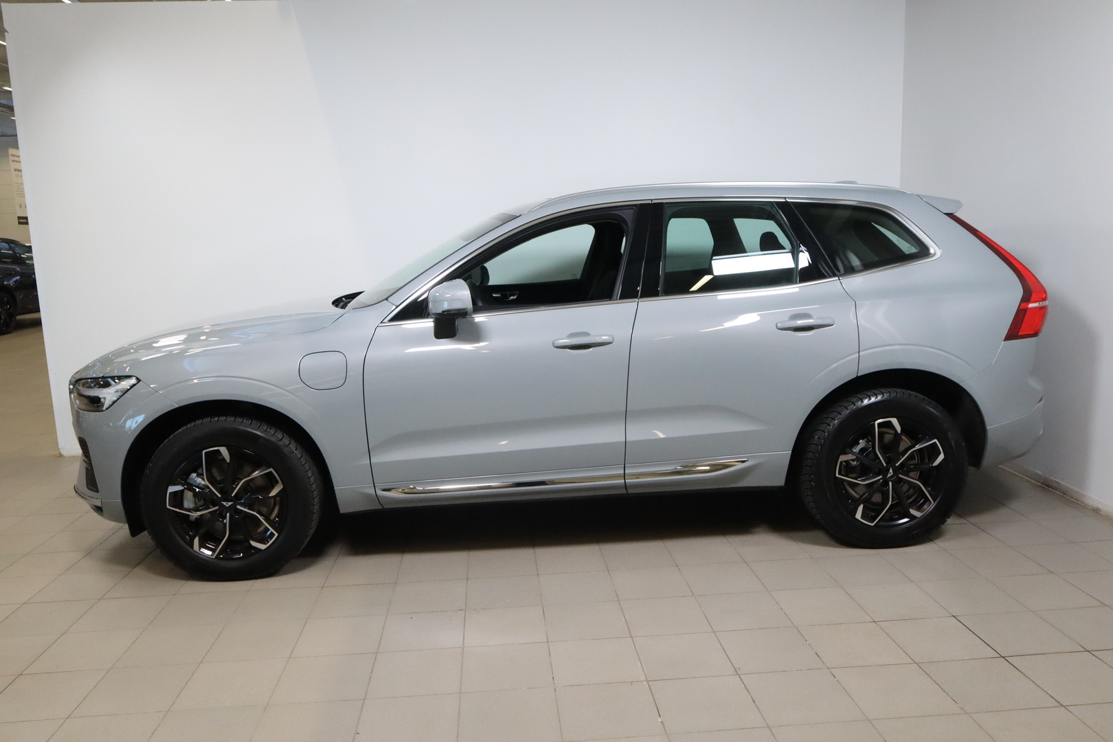 VOLVO XC60 2025