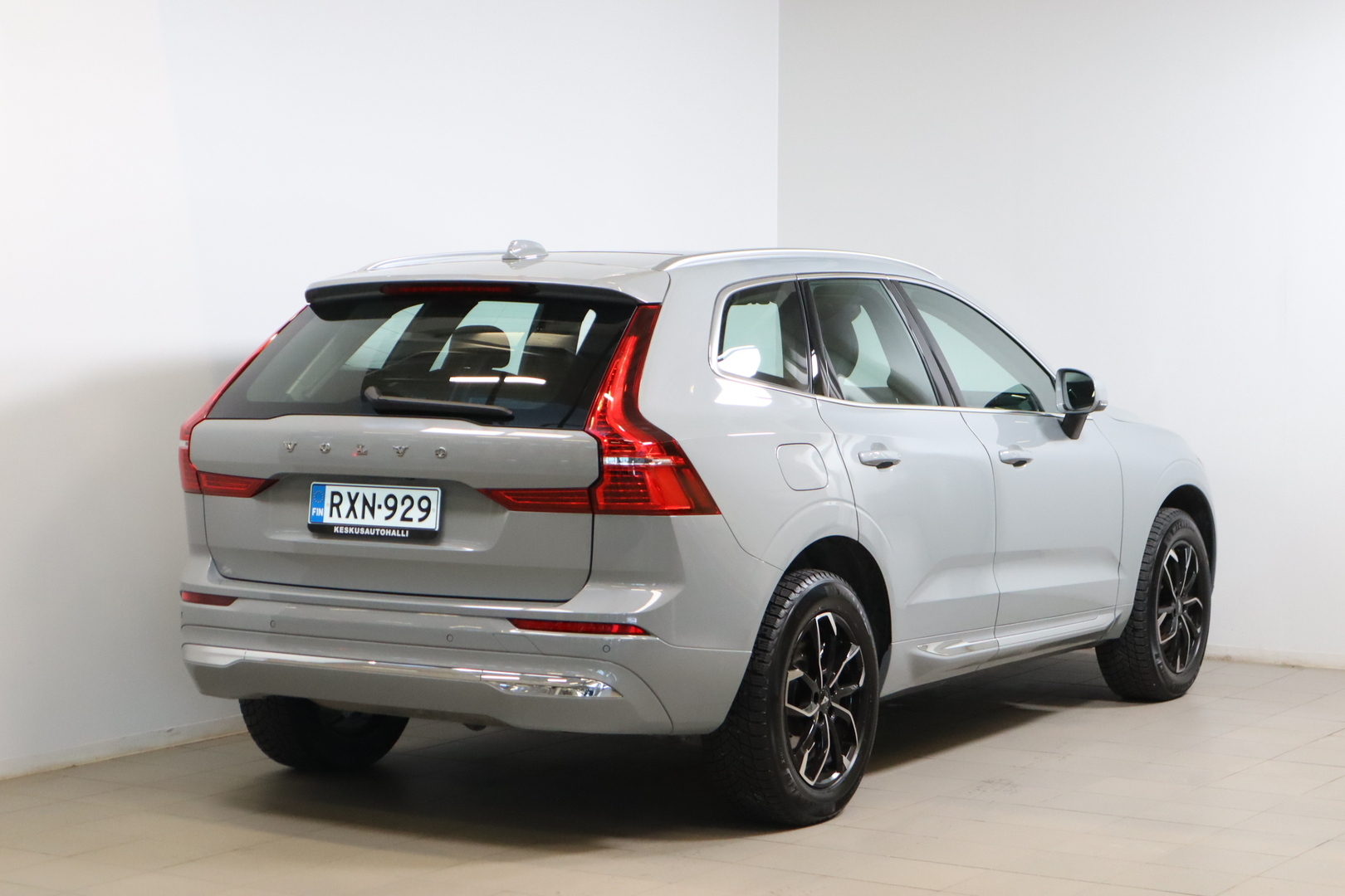 VOLVO XC60 2025