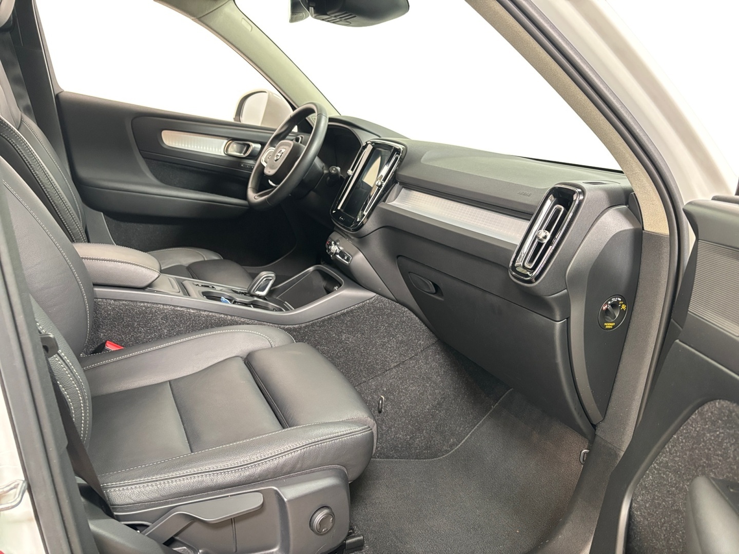 VOLVO XC40 2019