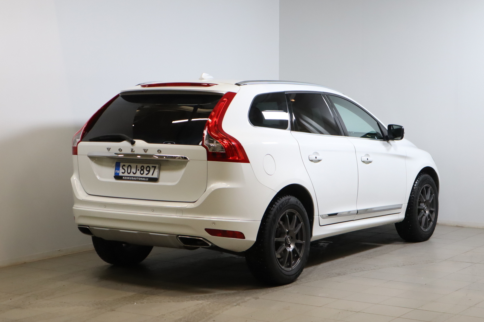 VOLVO XC60 2017