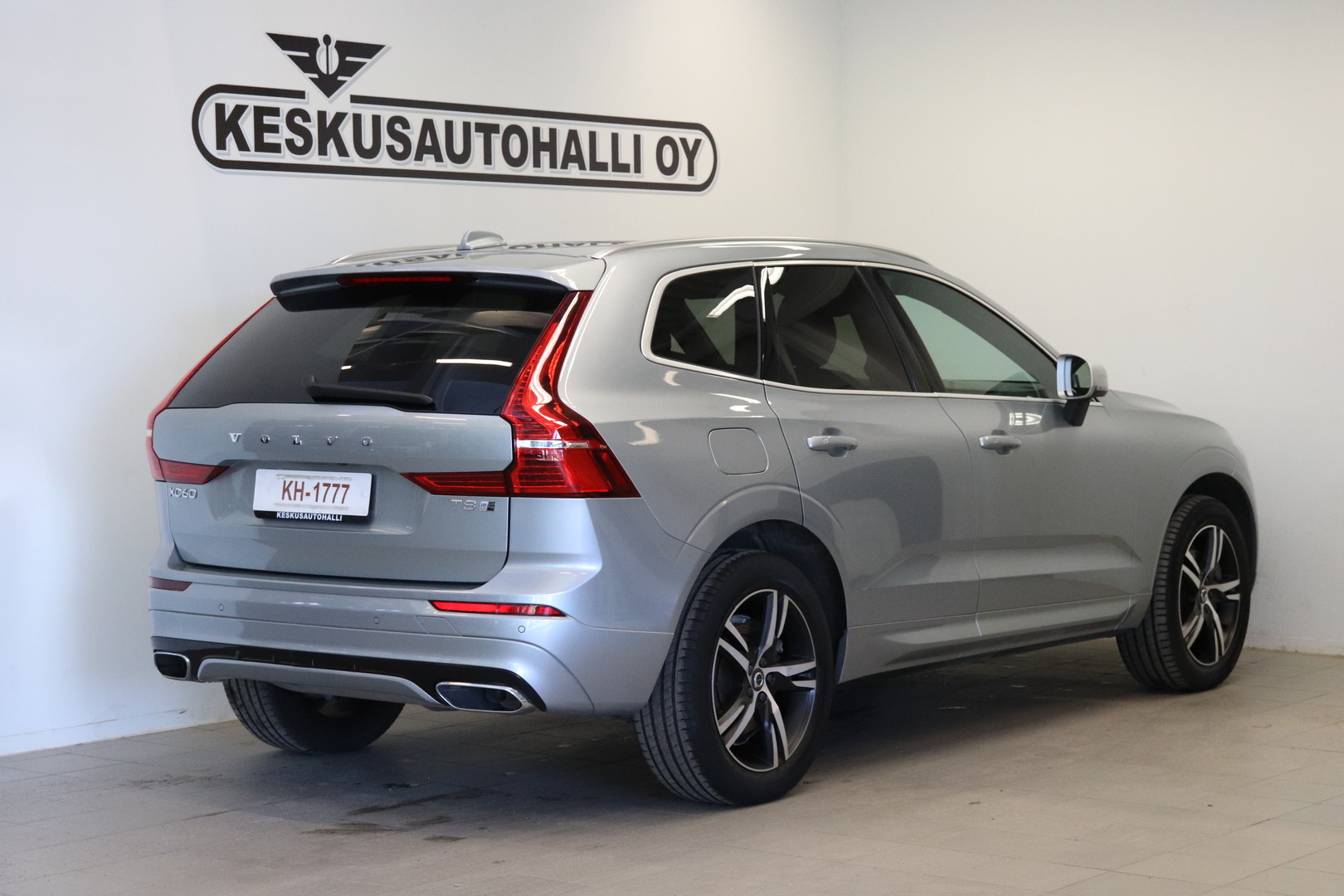 VOLVO XC60 2019