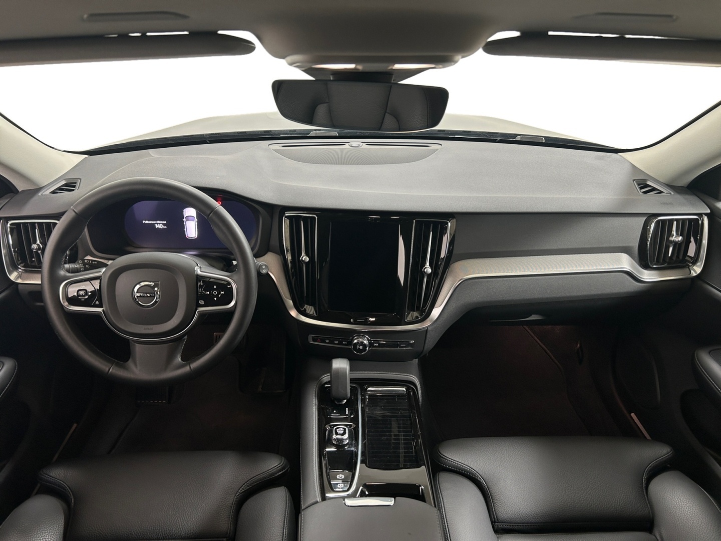 VOLVO V60 2024